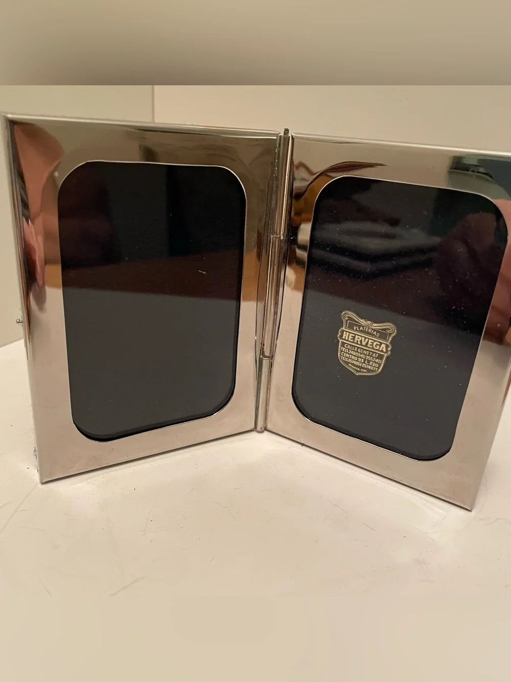 Vintage Hervega Silver plate Hinged Double Frame Holds‎ 2.5 X3.5 Photos