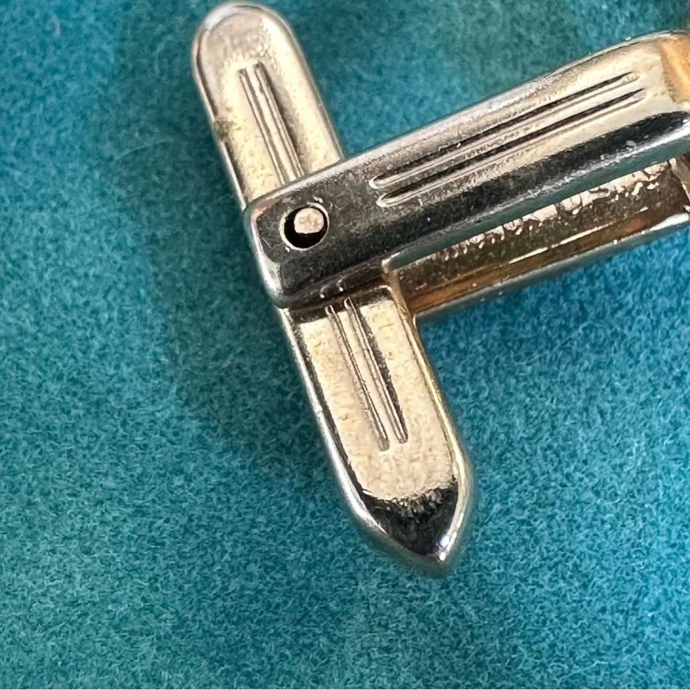 Hickok these cuff