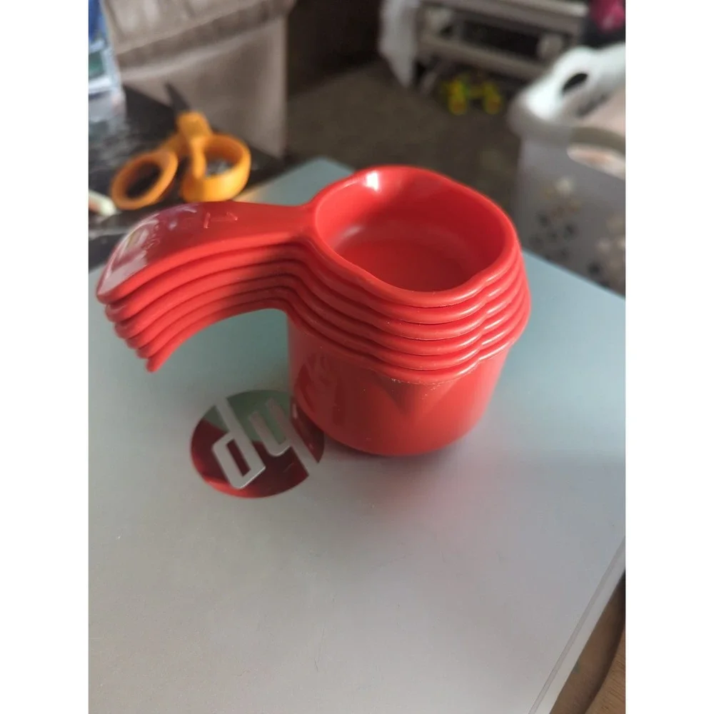 Tupperware excellent used