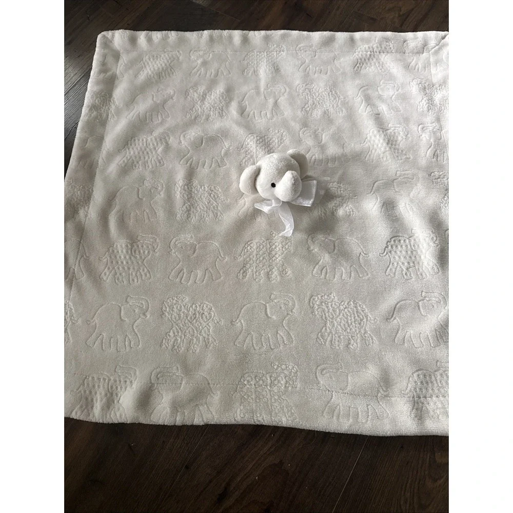 Baby Beth Bazzar Ivory Elephant Embossed Baby Blanket 30