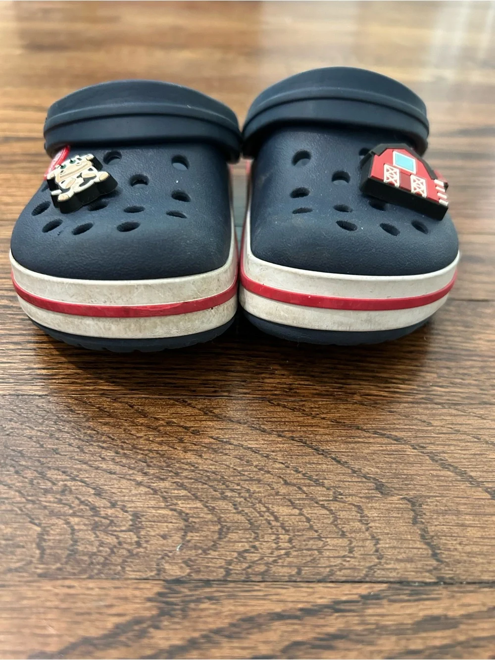CROCS navy size