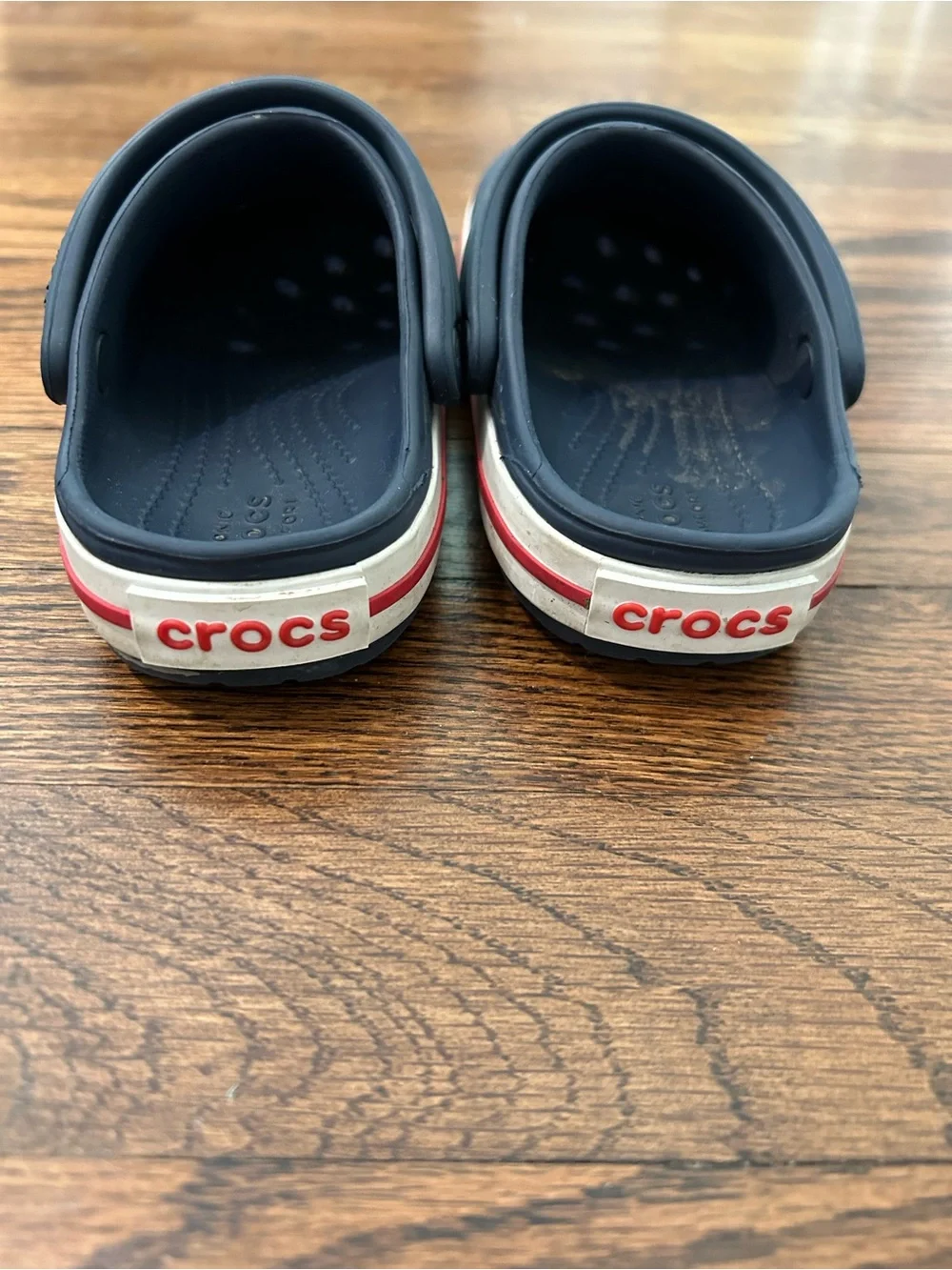 CROCS navy size