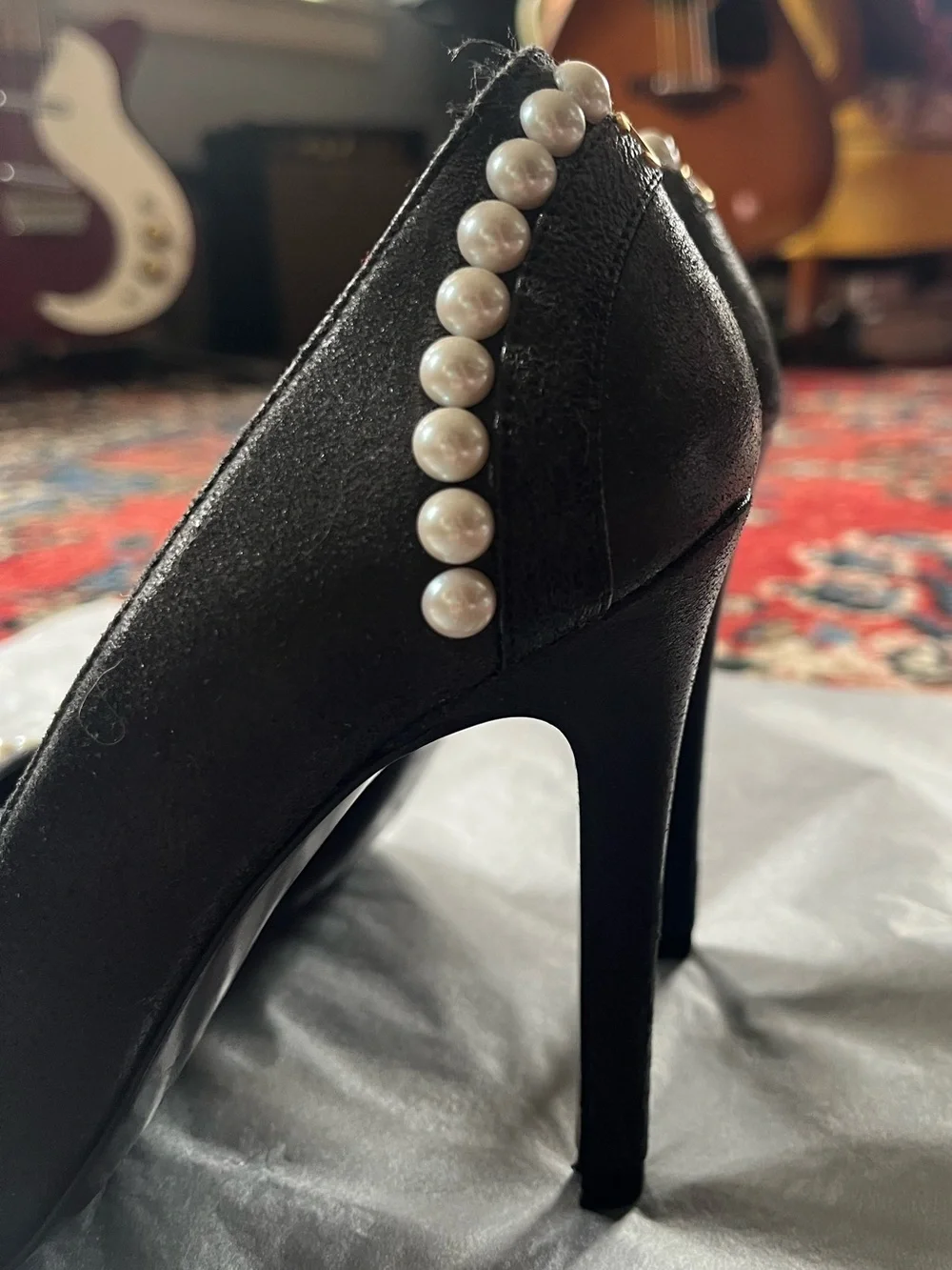 CHANEL elegant black