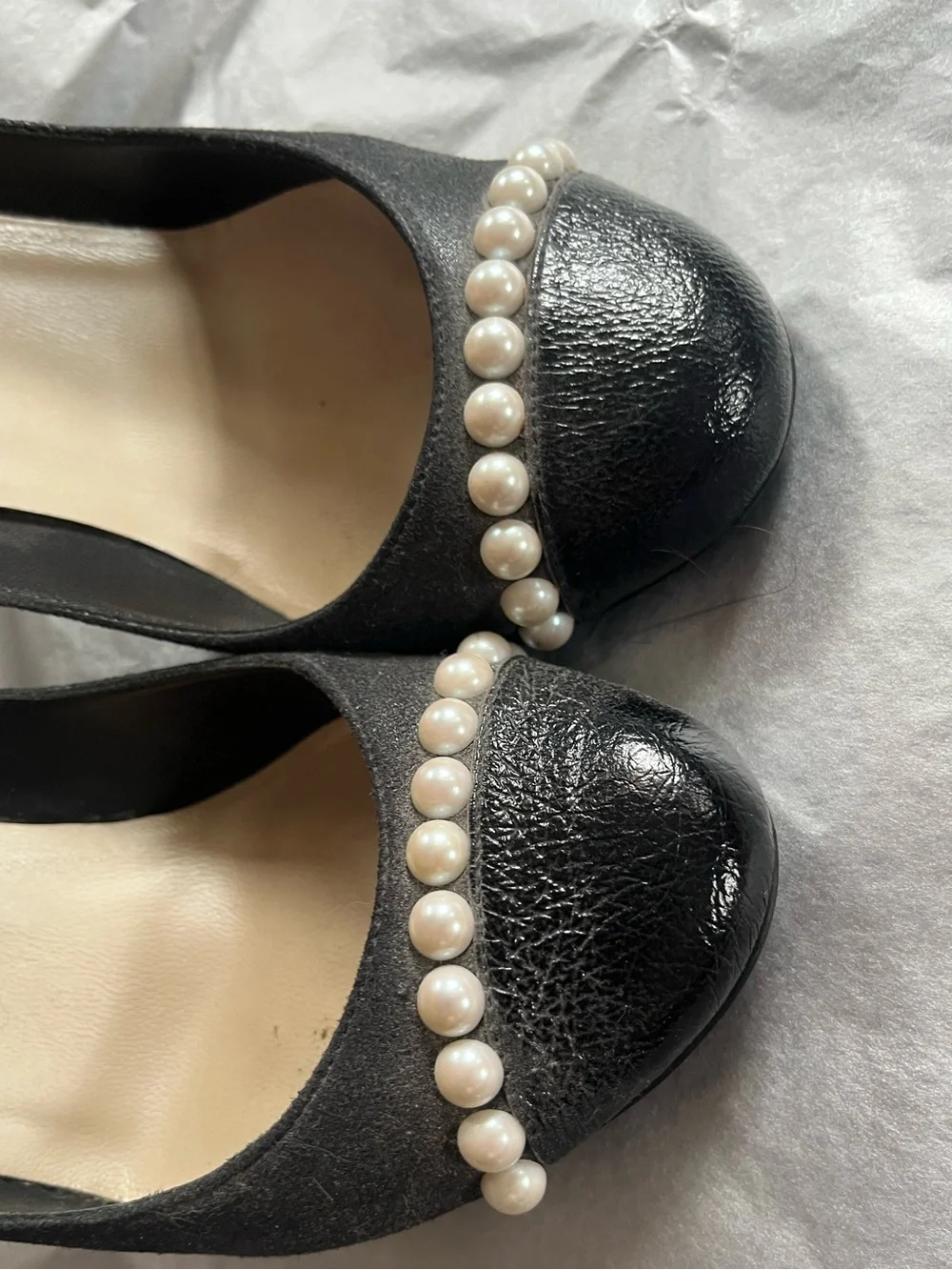 CHANEL elegant black