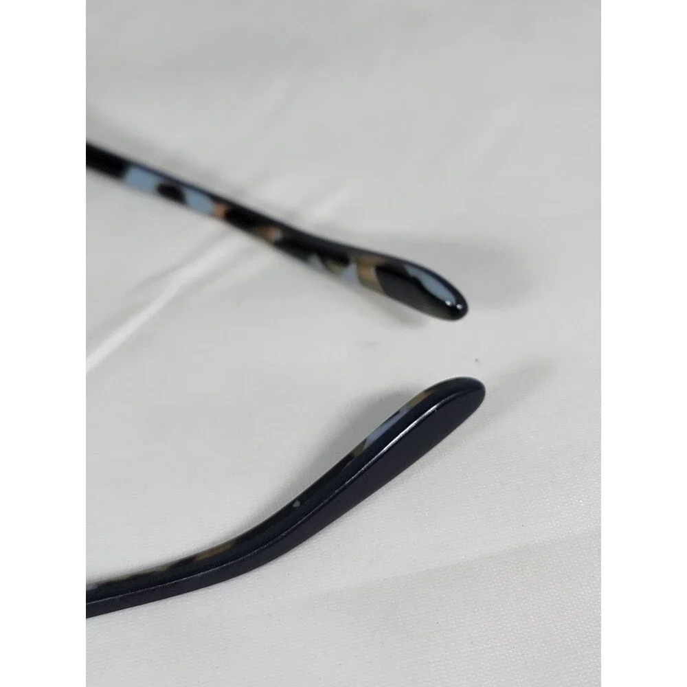 Oakley tie breaker