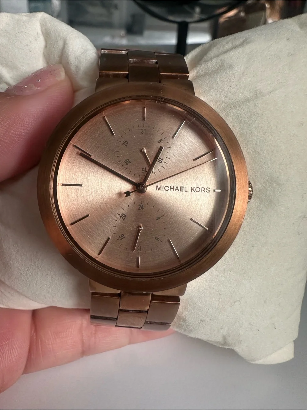 Michael Kors gold elegant daily