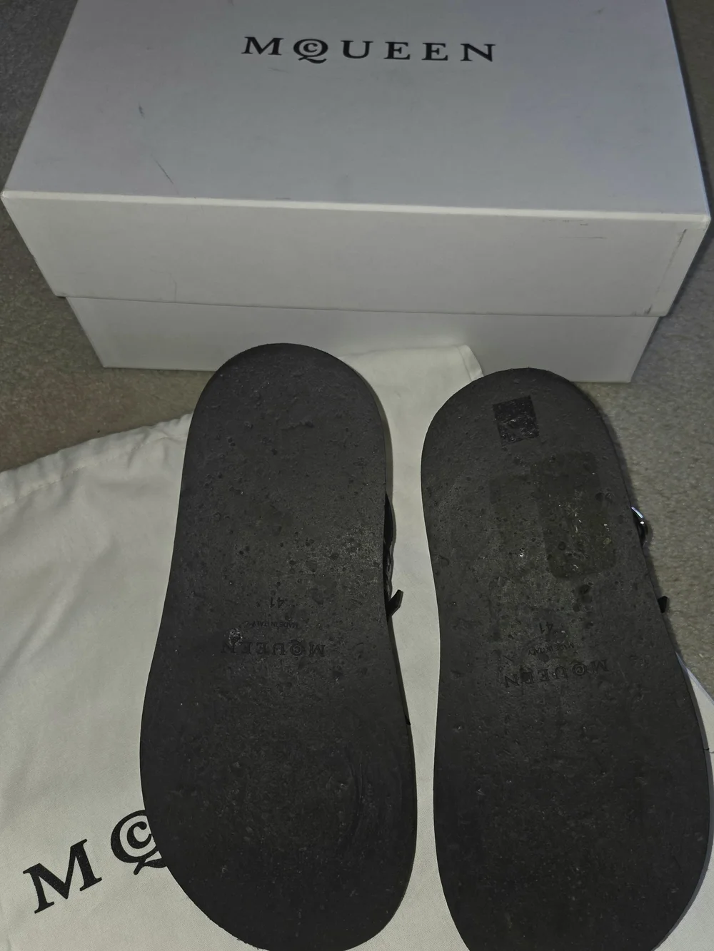 Alexander McQueen gorgeous authentic