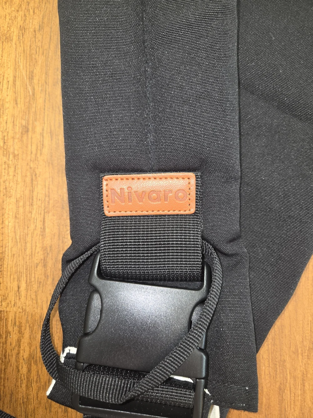 nivaro comfortable black