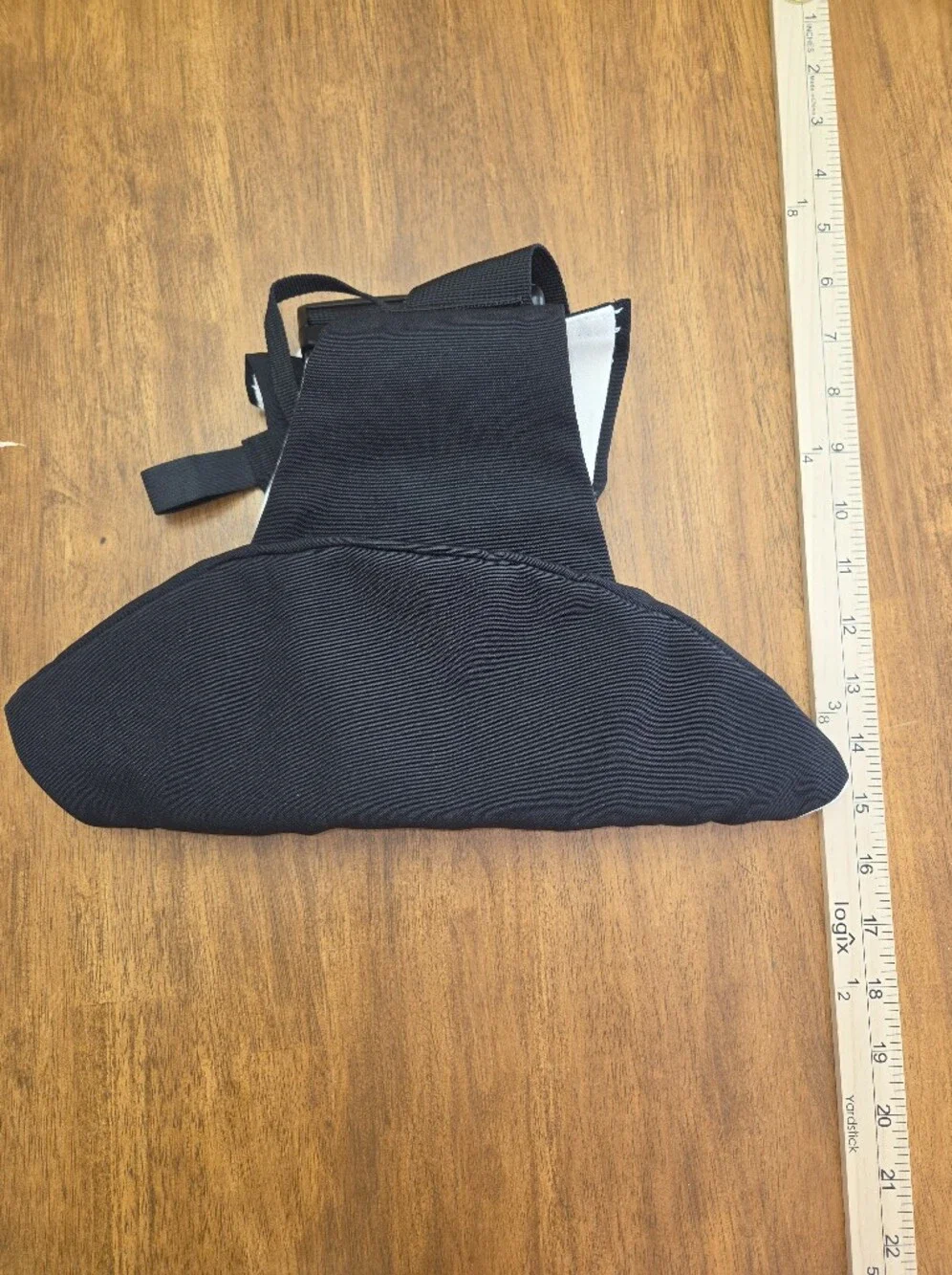 nivaro comfortable black