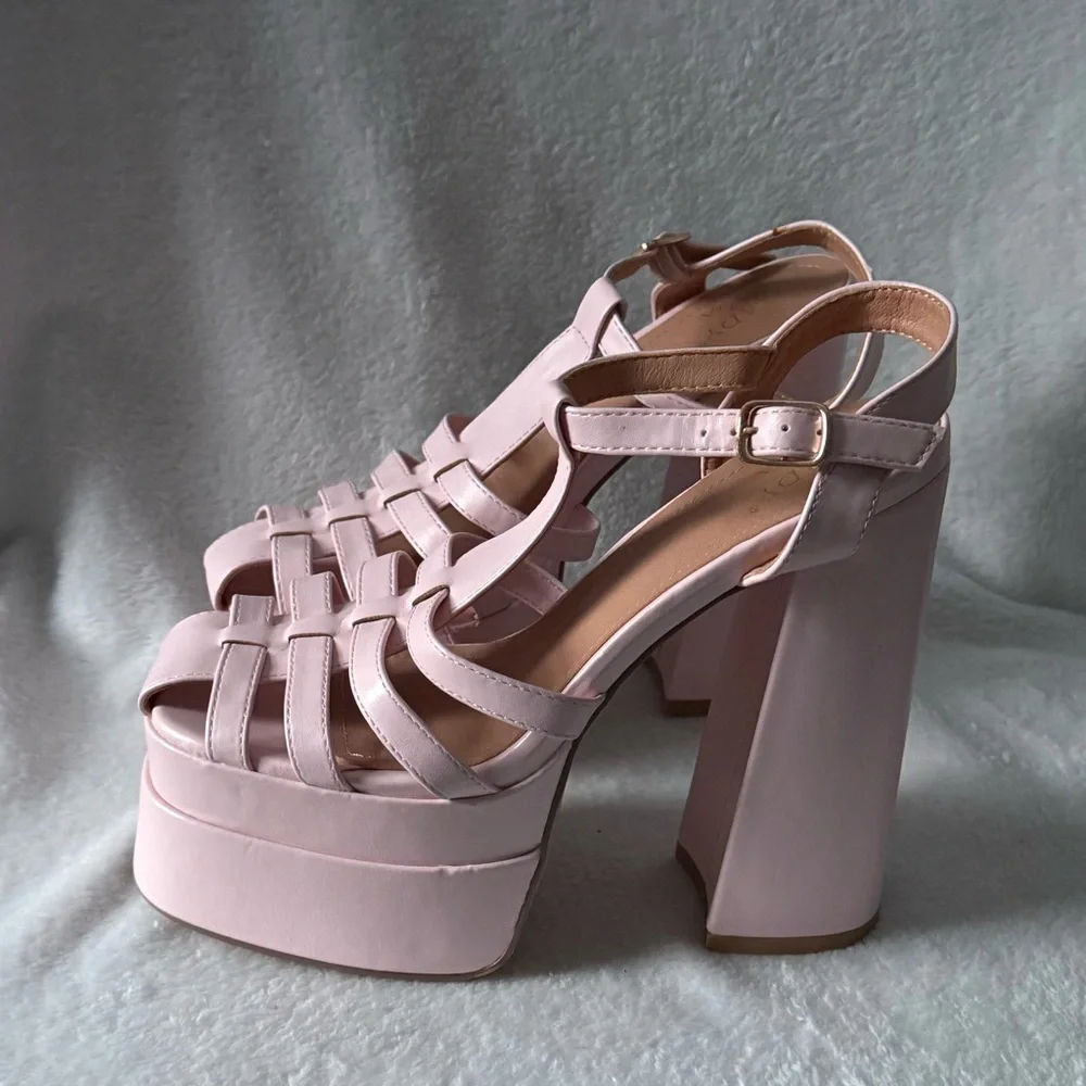 Lady Godiva step up