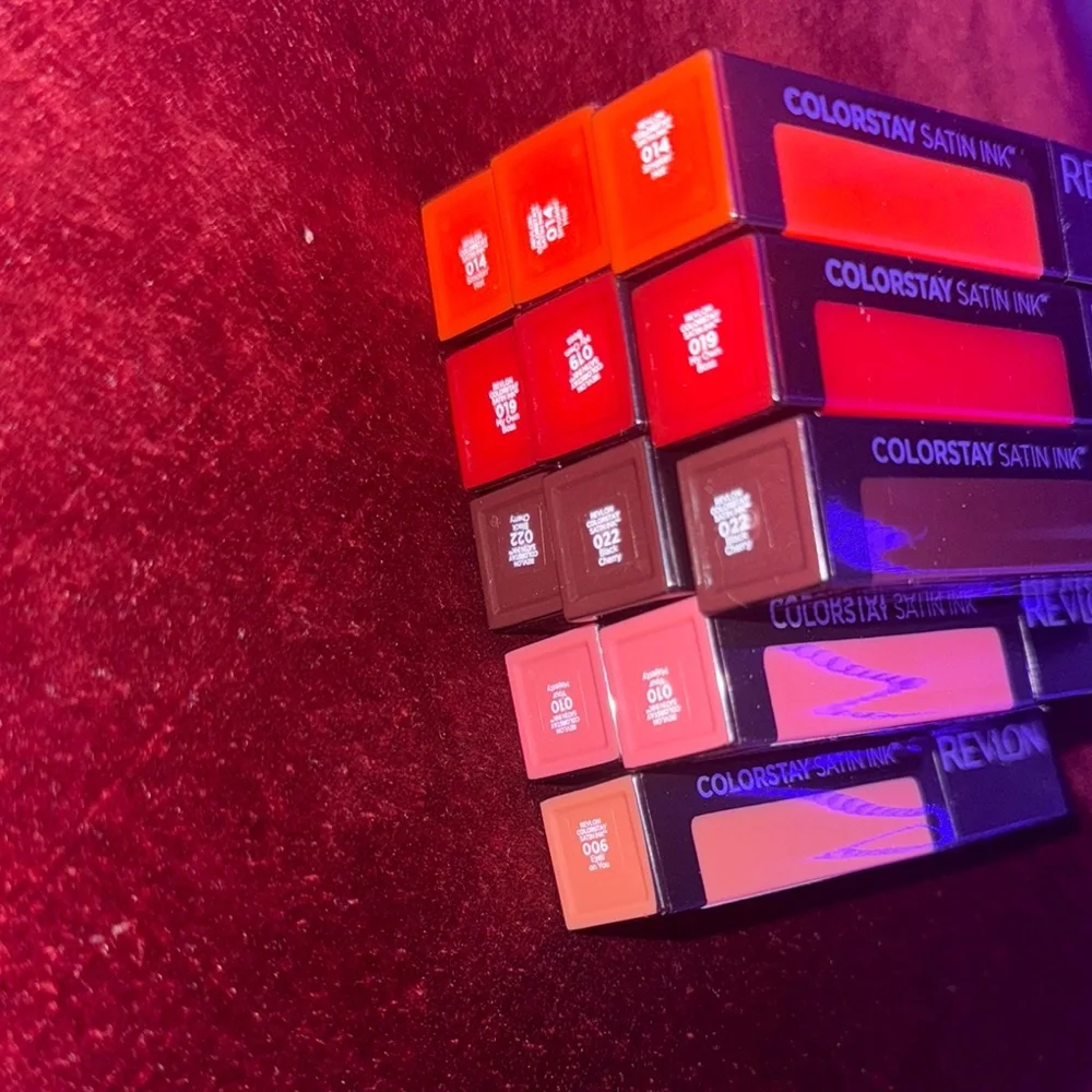 Revlon set colorstay