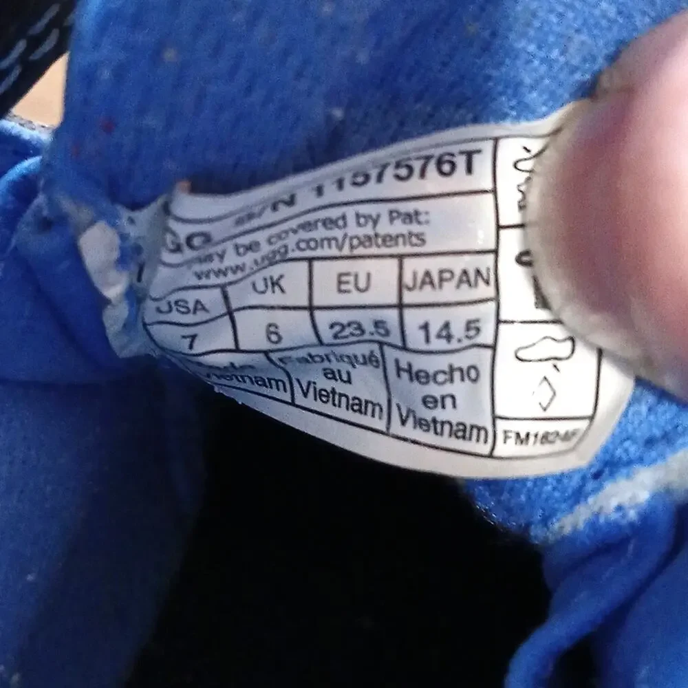 UGG unisex child