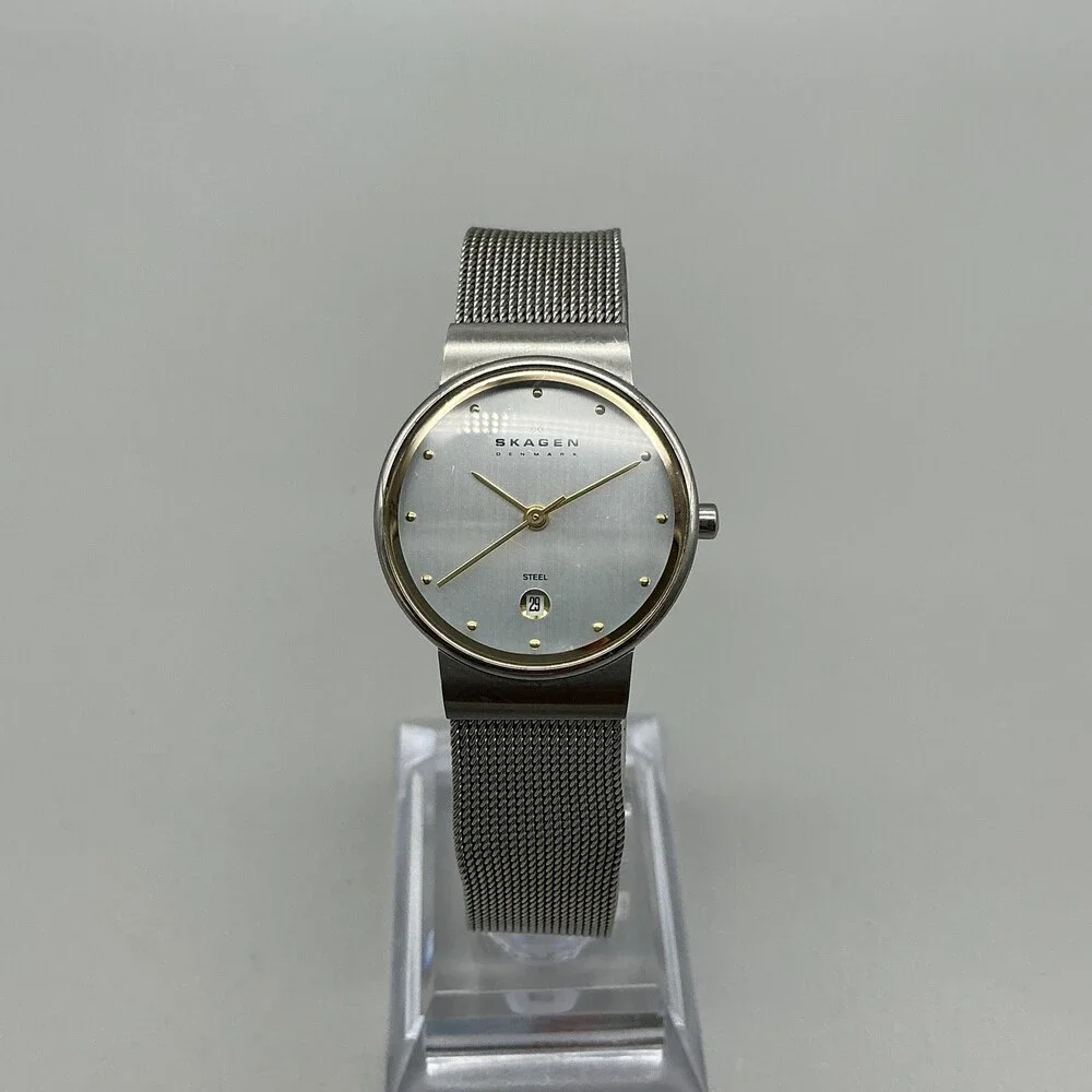 Skagen 355SGSC Womens Watch 26mm Silver Tone Stainless Steel Date New Battery