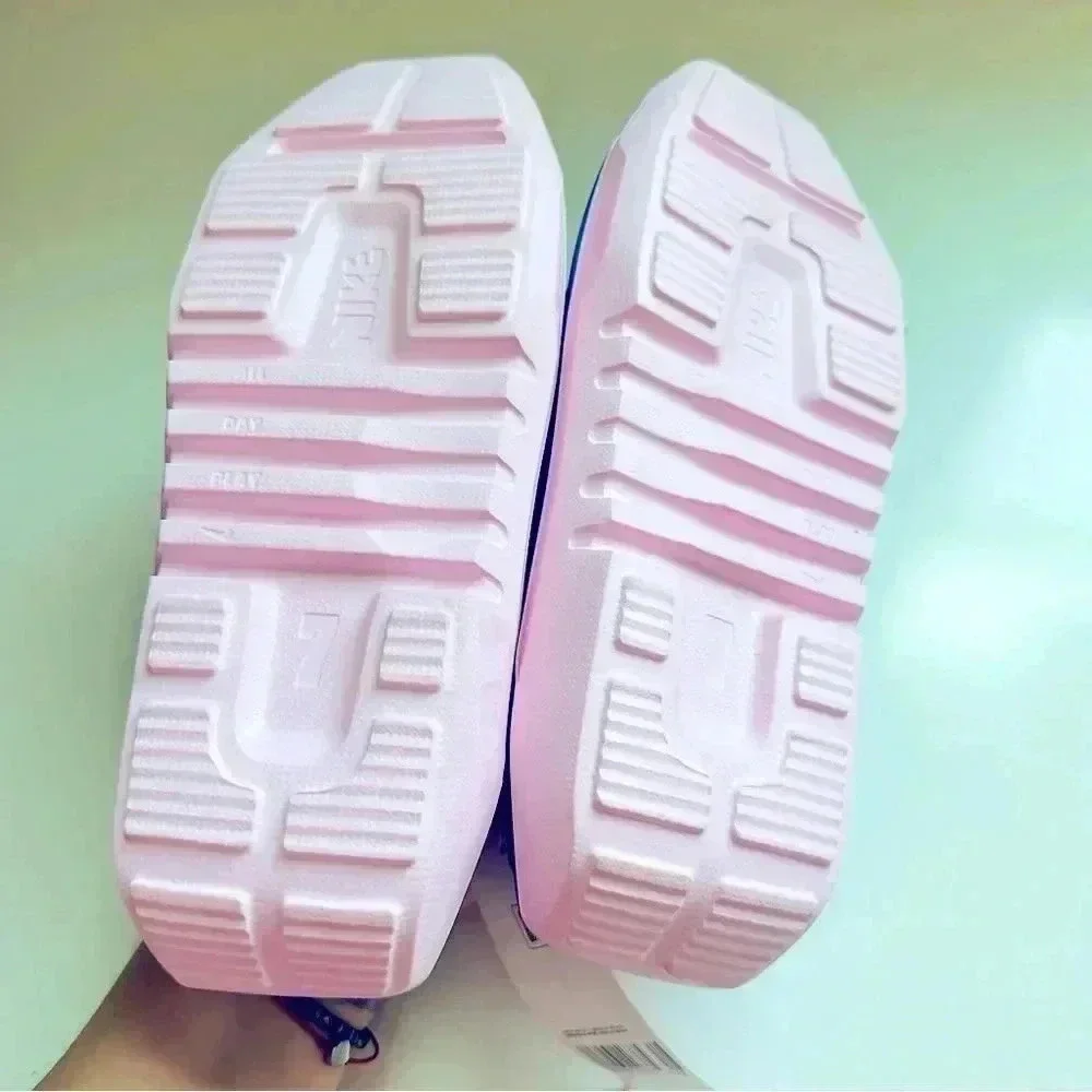 Nike nwt pet