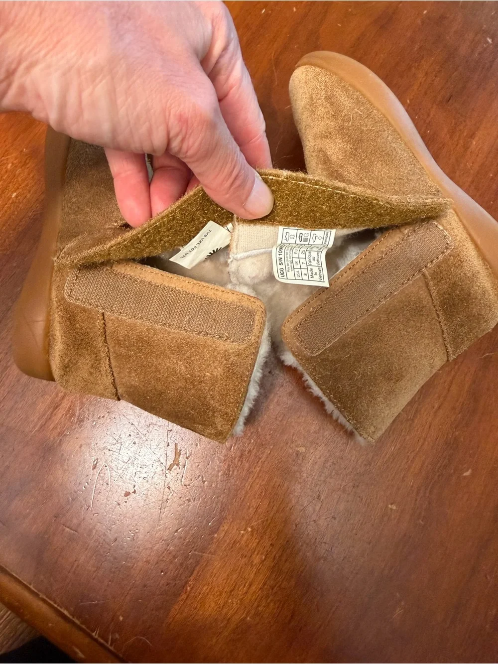 UGG toddler keelan