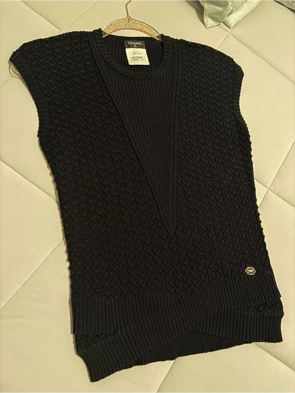 CHANEL sleeveless sweater
