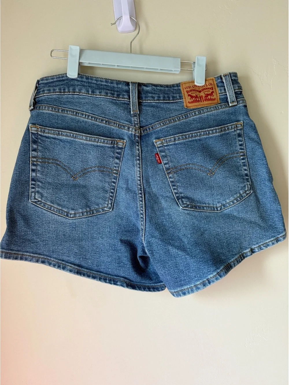 Levis levi’s line