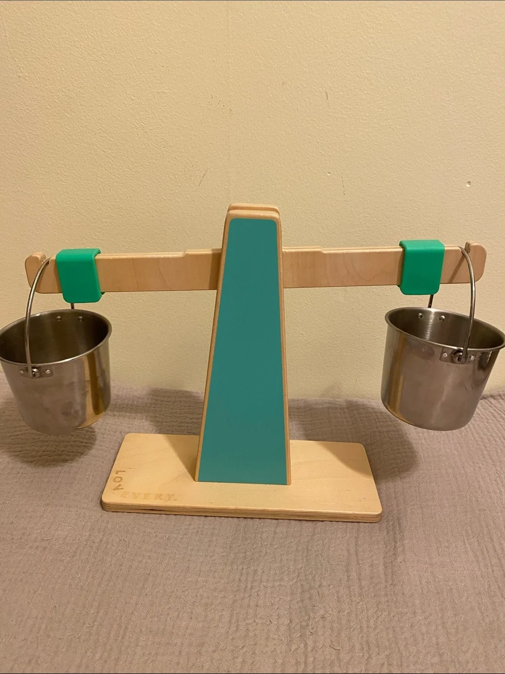 LOVEVERY engaging montessori