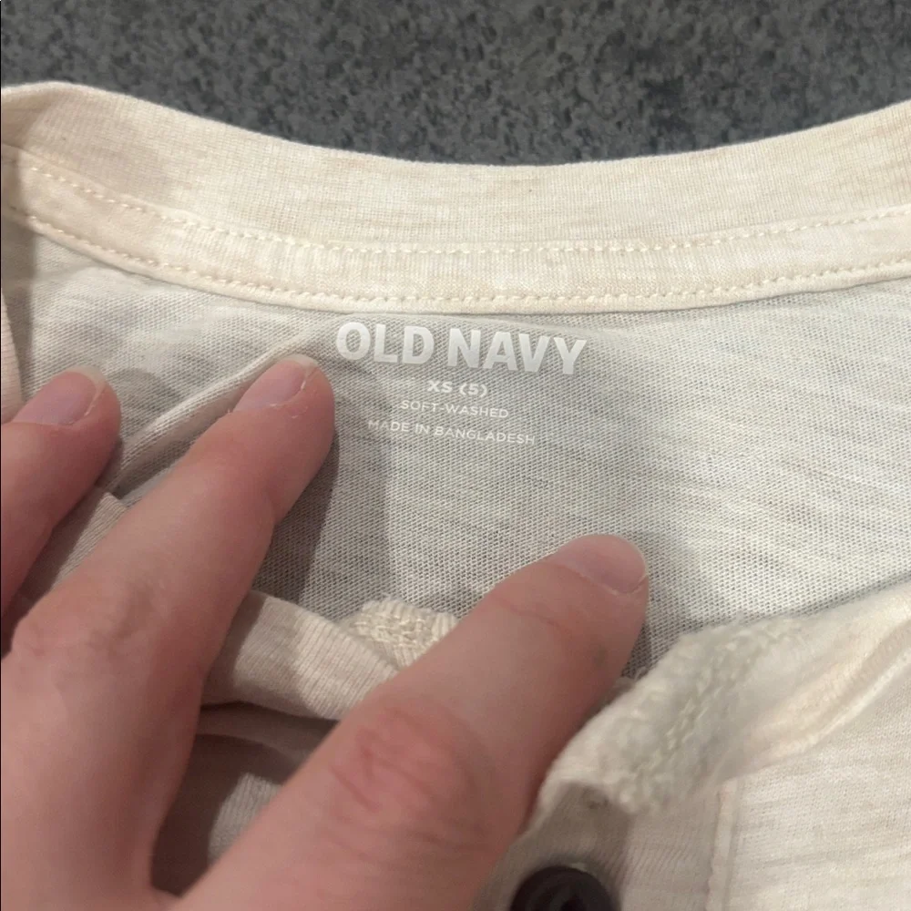 Old Navy light cream