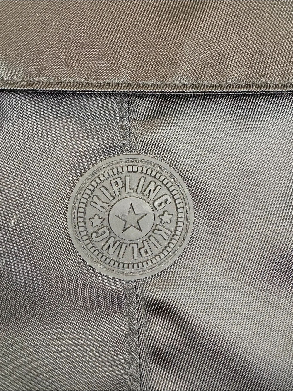 Kipling classic lightweight