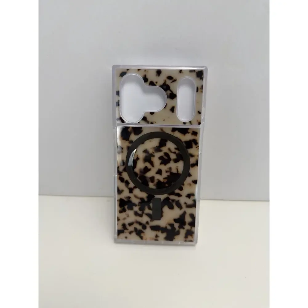 Flaunt square case