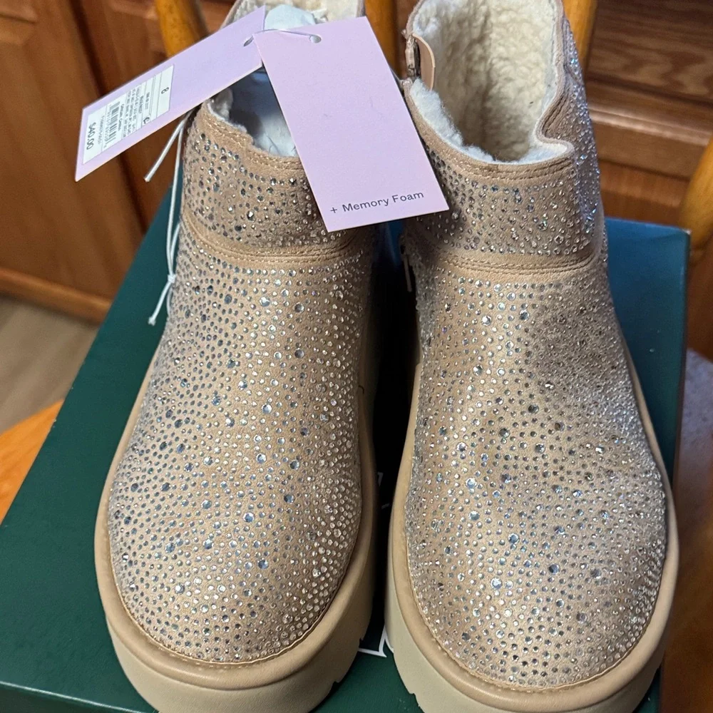 wild fable chic beige