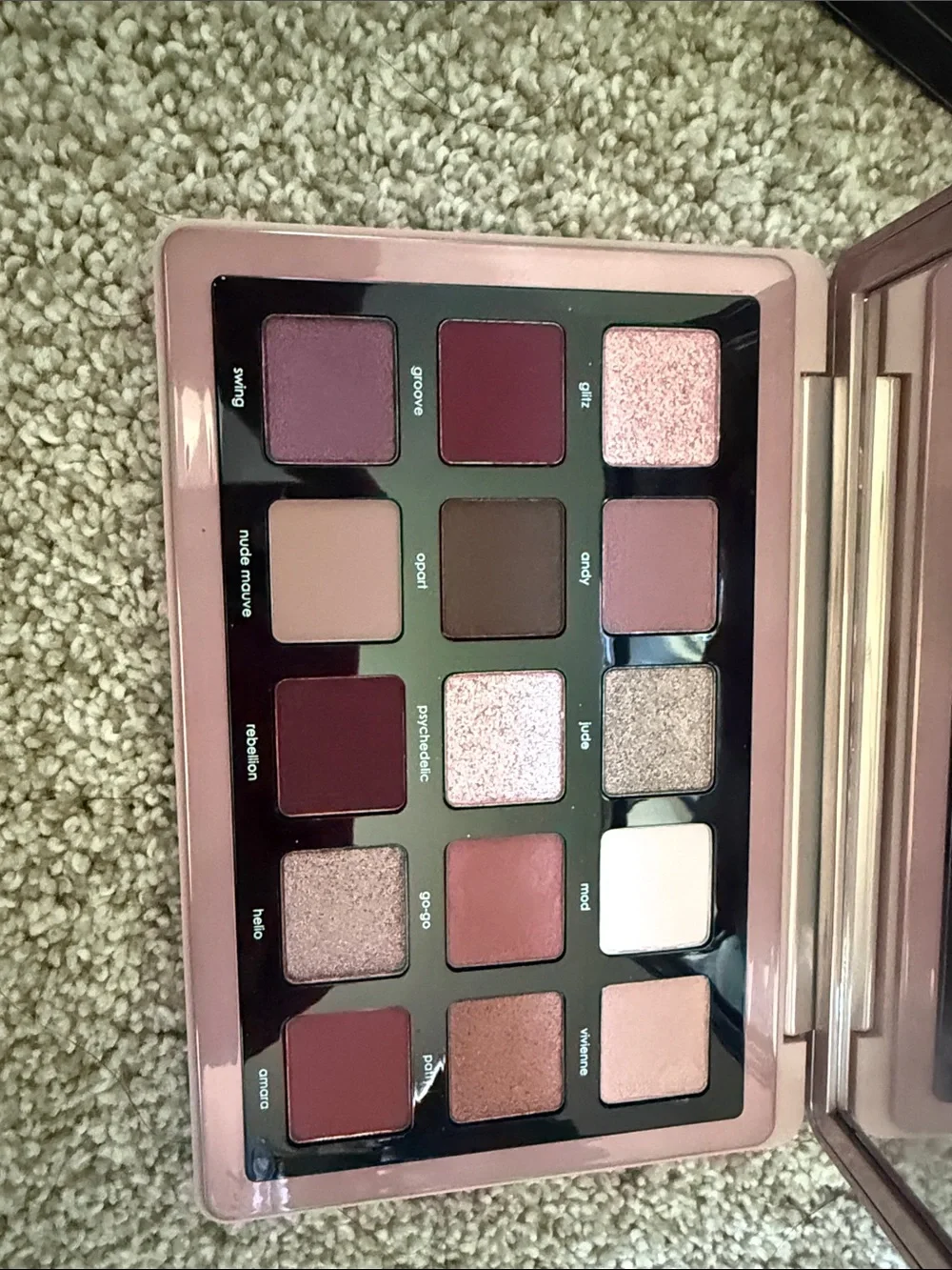 Natasha Denona compact eyeshadow