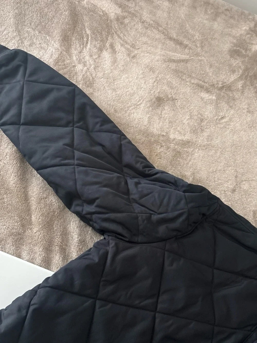Banana Republic lightweight quilted