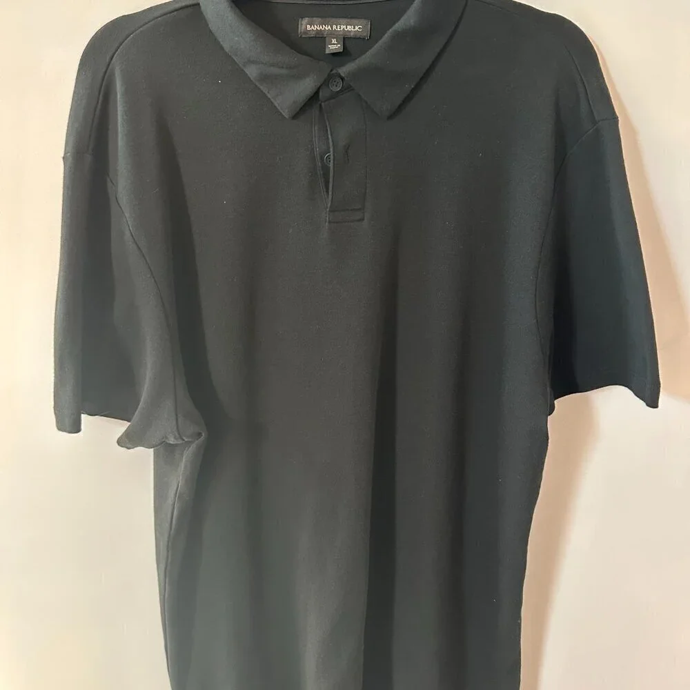 Banana Republic •	color black