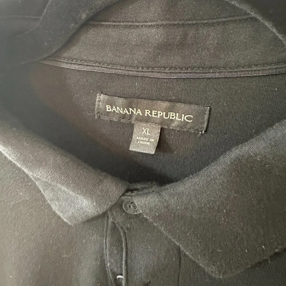 Banana Republic •	color black