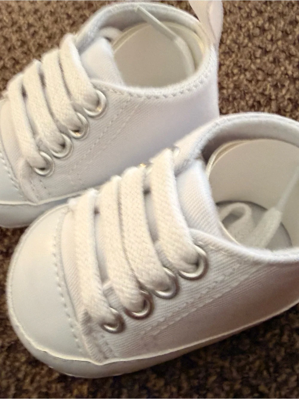 Ains & LJ white baby