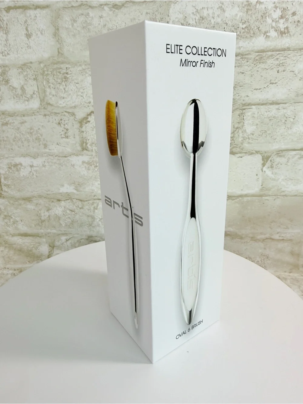 artis Oval 6 Mirror Makeup Brush - White