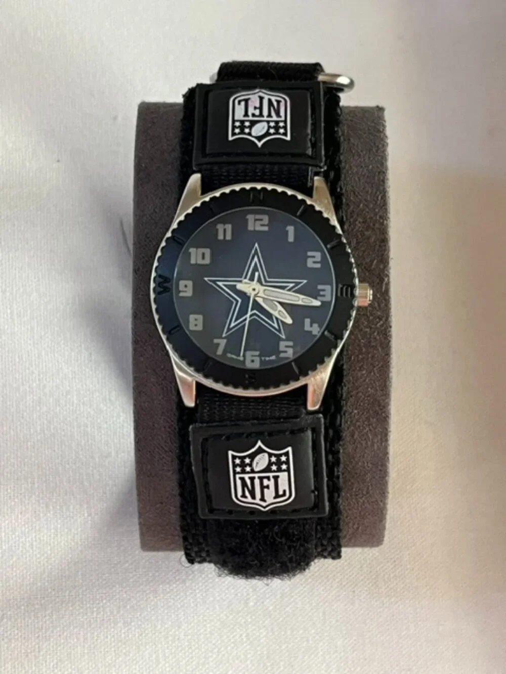 Game Time unisex fits wrist