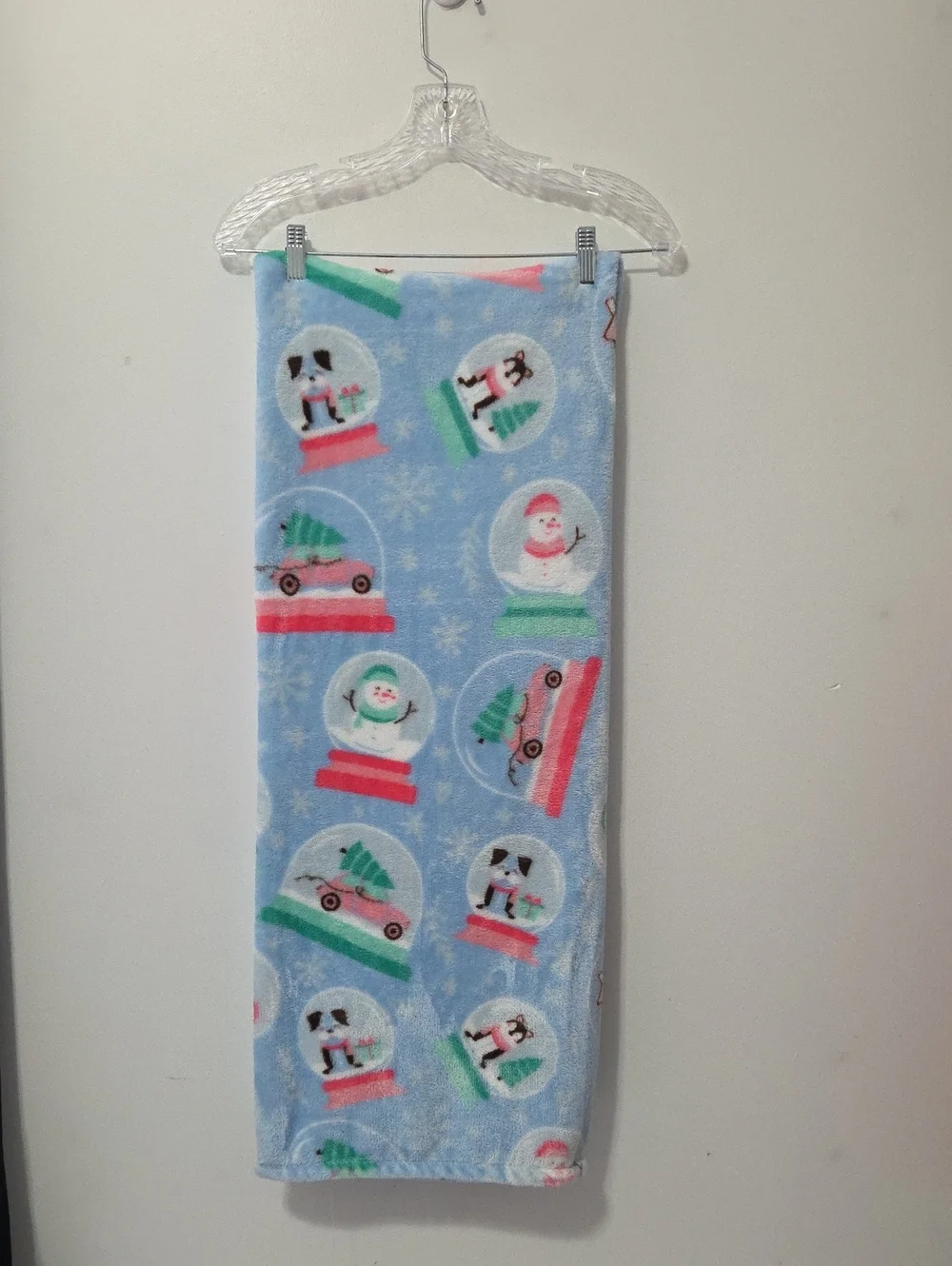 ❤️❤️Blue Holiday Snow Globe Fleece Throw