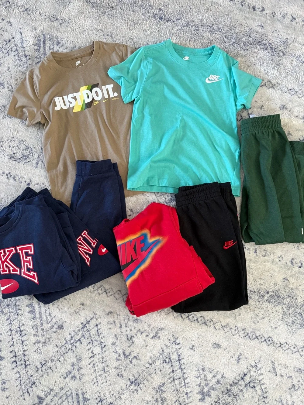 Nike Kids Sweatpants & Joggers Bundle - Black, Navy, Green