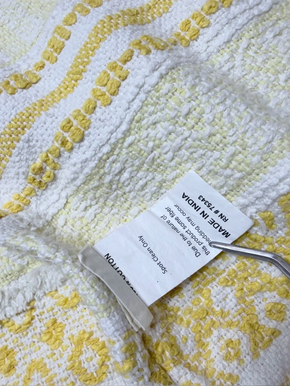 Artisan De Luxe pompom home