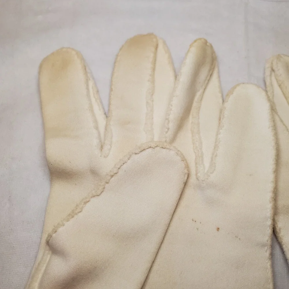 The Unbranded Brand vintage &3