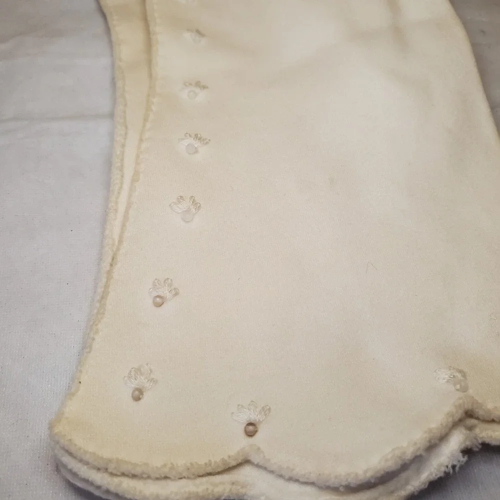 The Unbranded Brand vintage &3