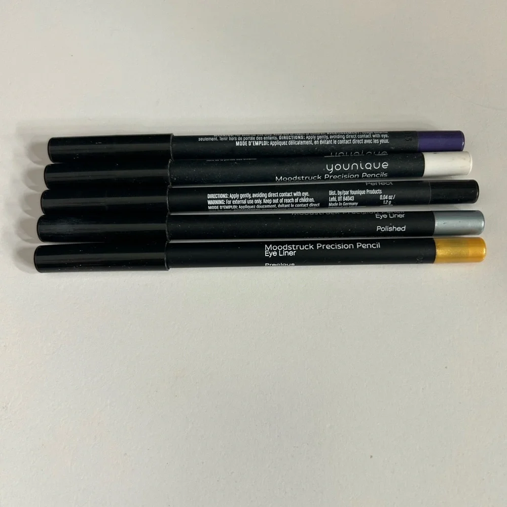 New in Box Younique Moodstruck Precision Pencil in Proper (Dark Brown)
