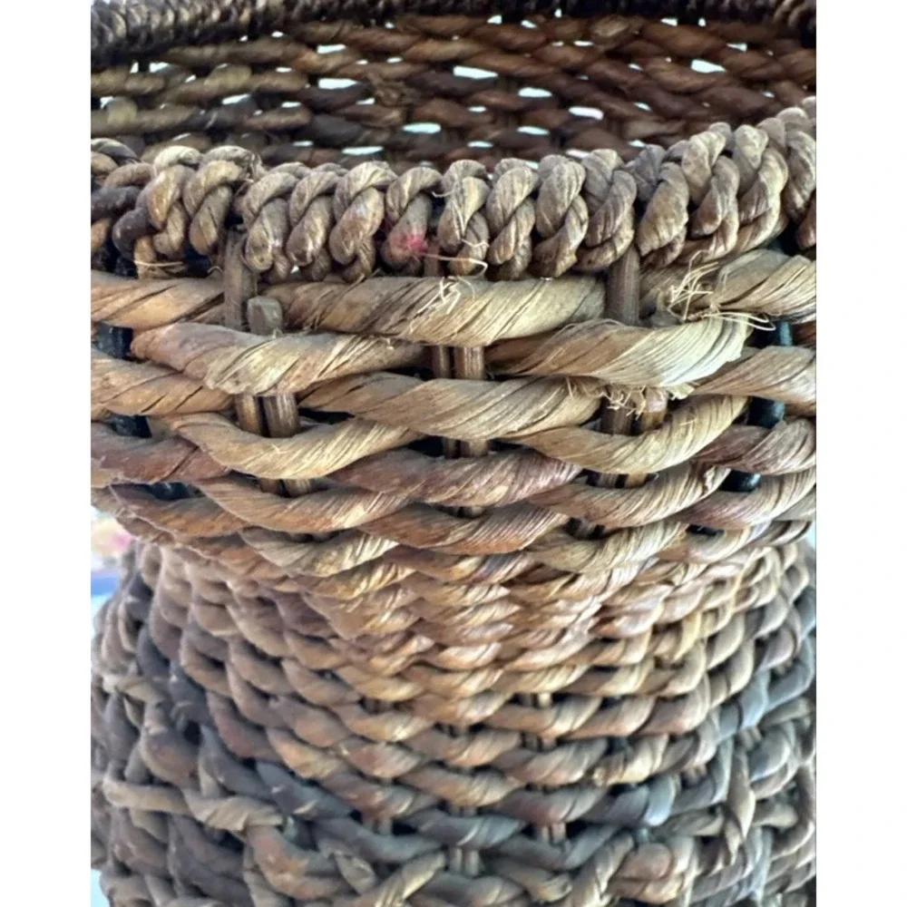 N/A handcrafted woven
