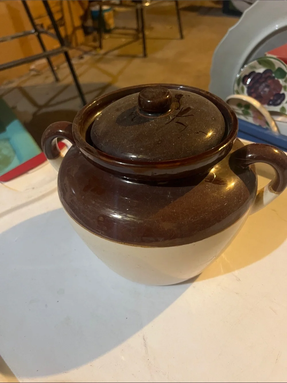 Retro Two-Tone Brown Ceramic Covered bean pot