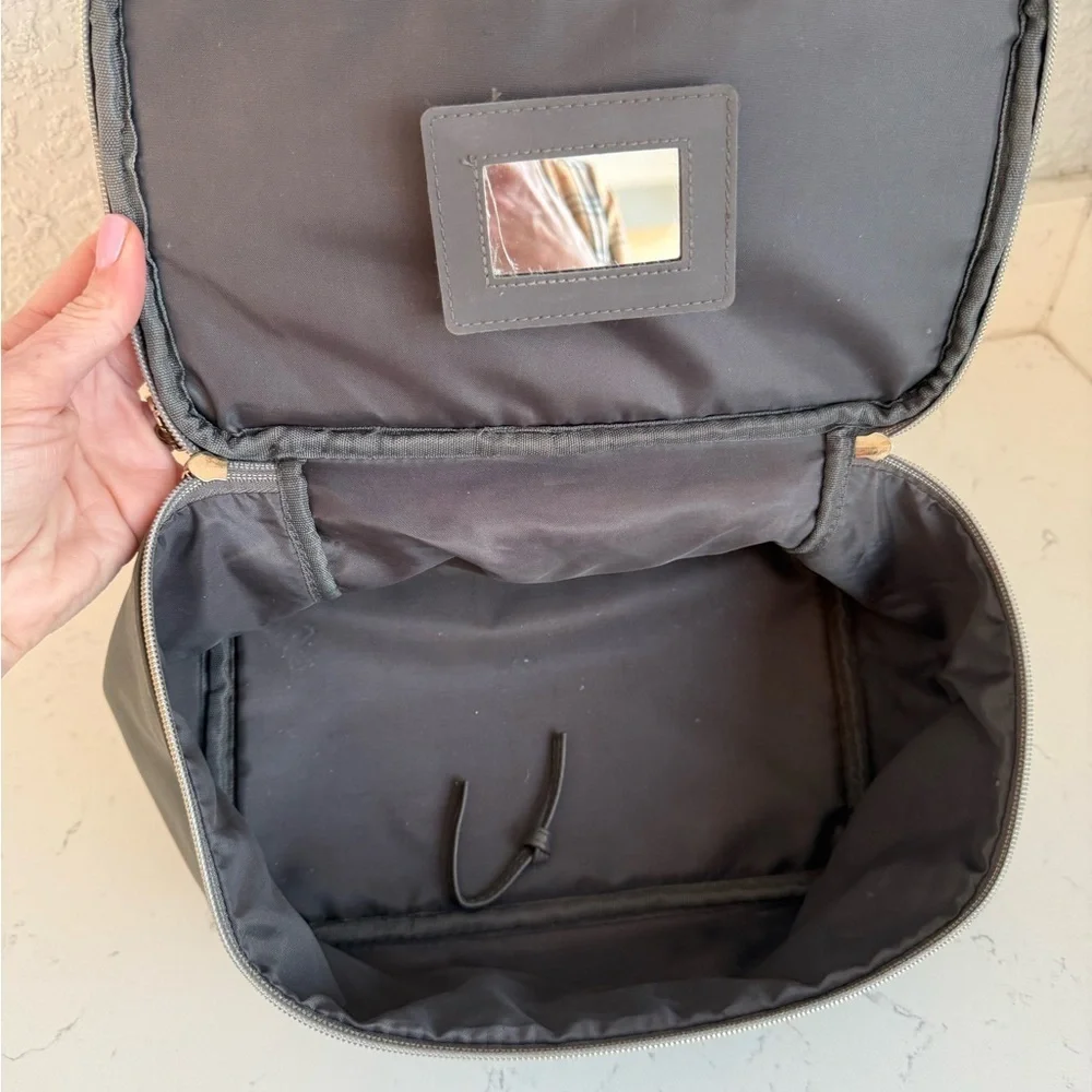Tender Love + Carry chic practical