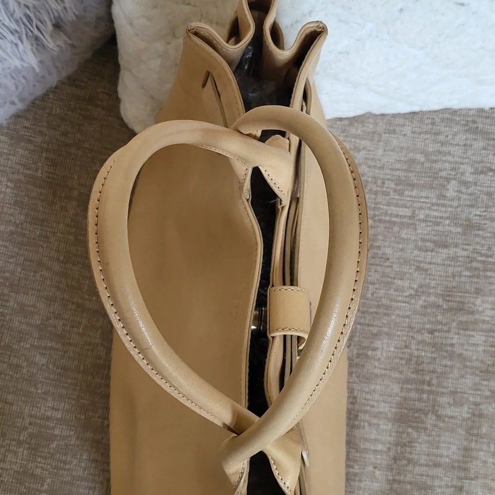 Furla chic tan