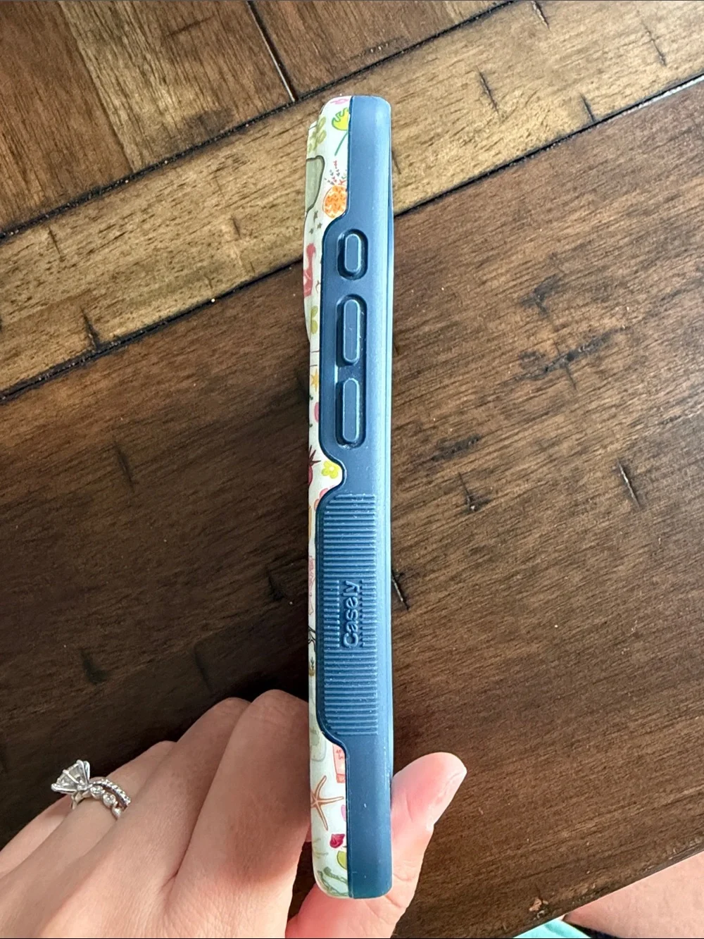 casely bold magsafe