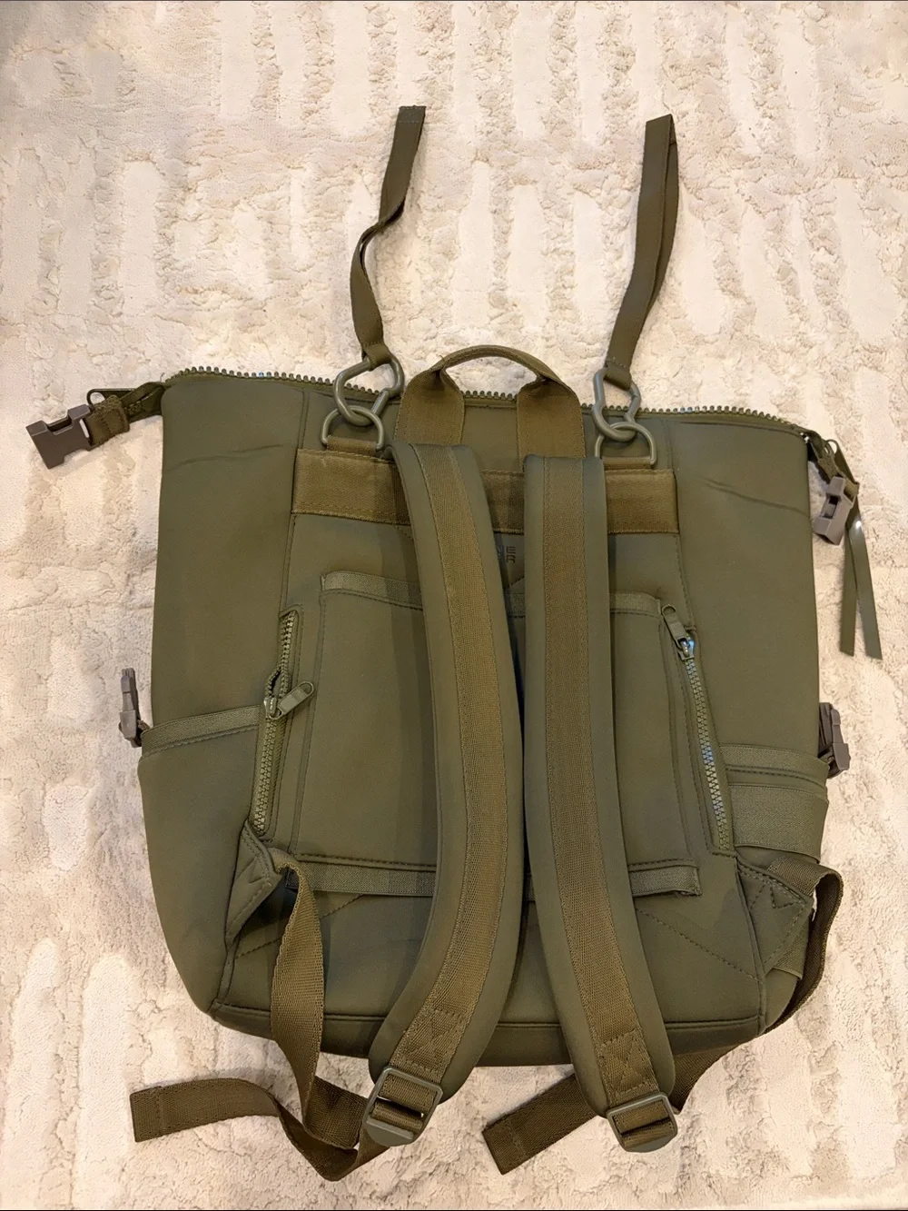 Dagne Dover sleek olive