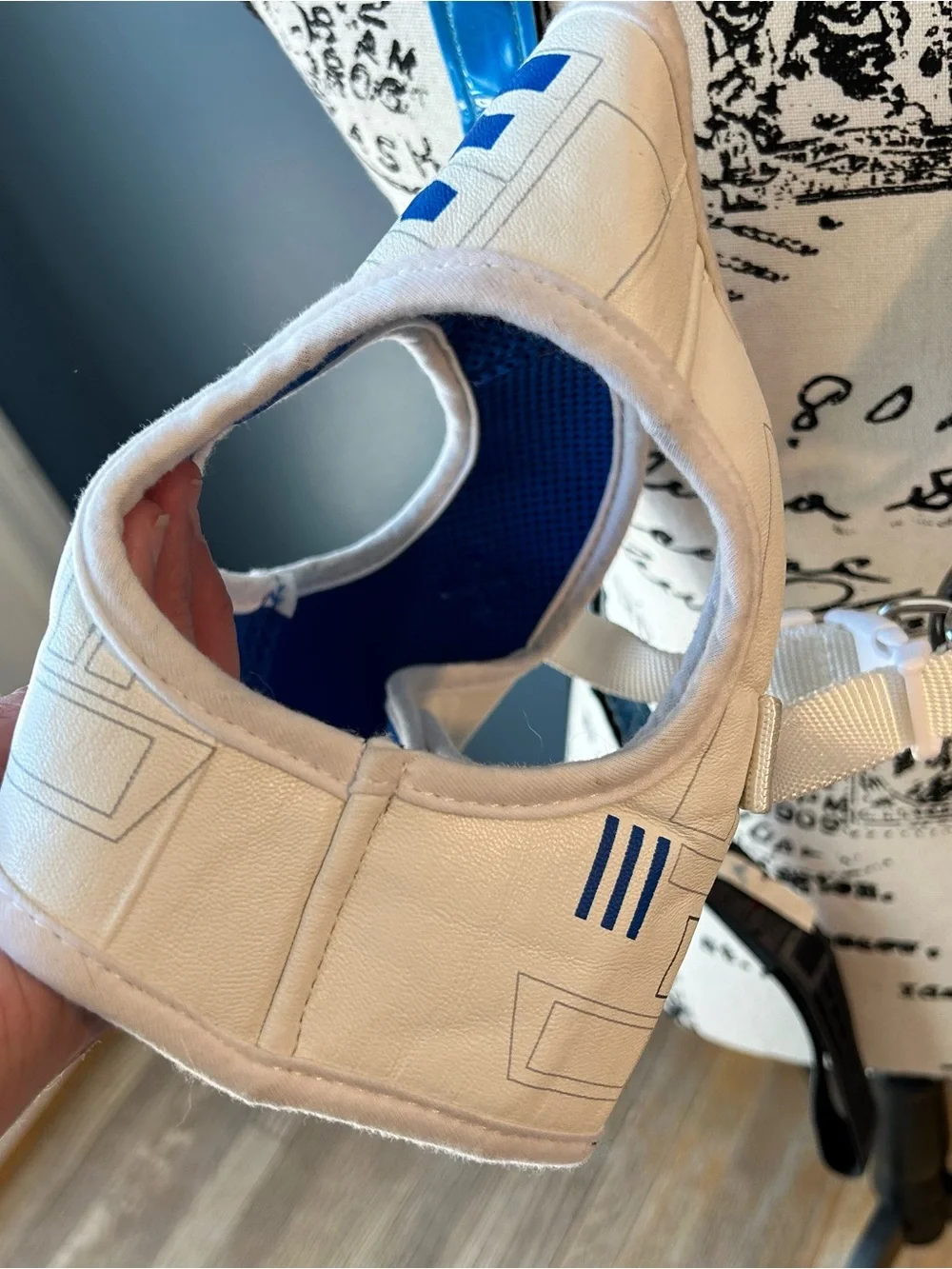 Disney r2 d2