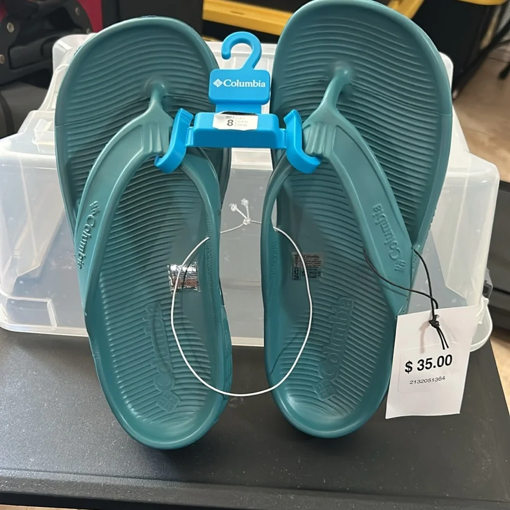 Columbia new sandals