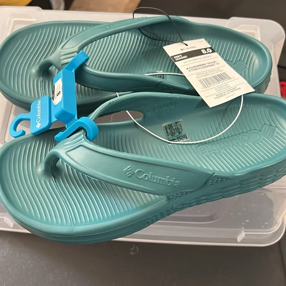 Columbia new sandals