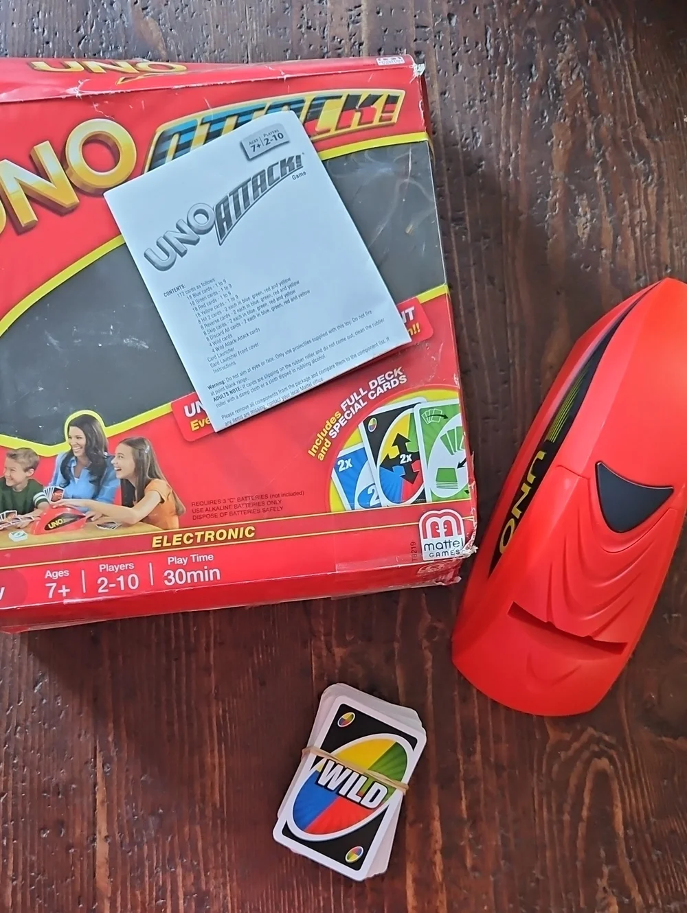 Mattel UNO Attack Electronic Game with Red Launcher