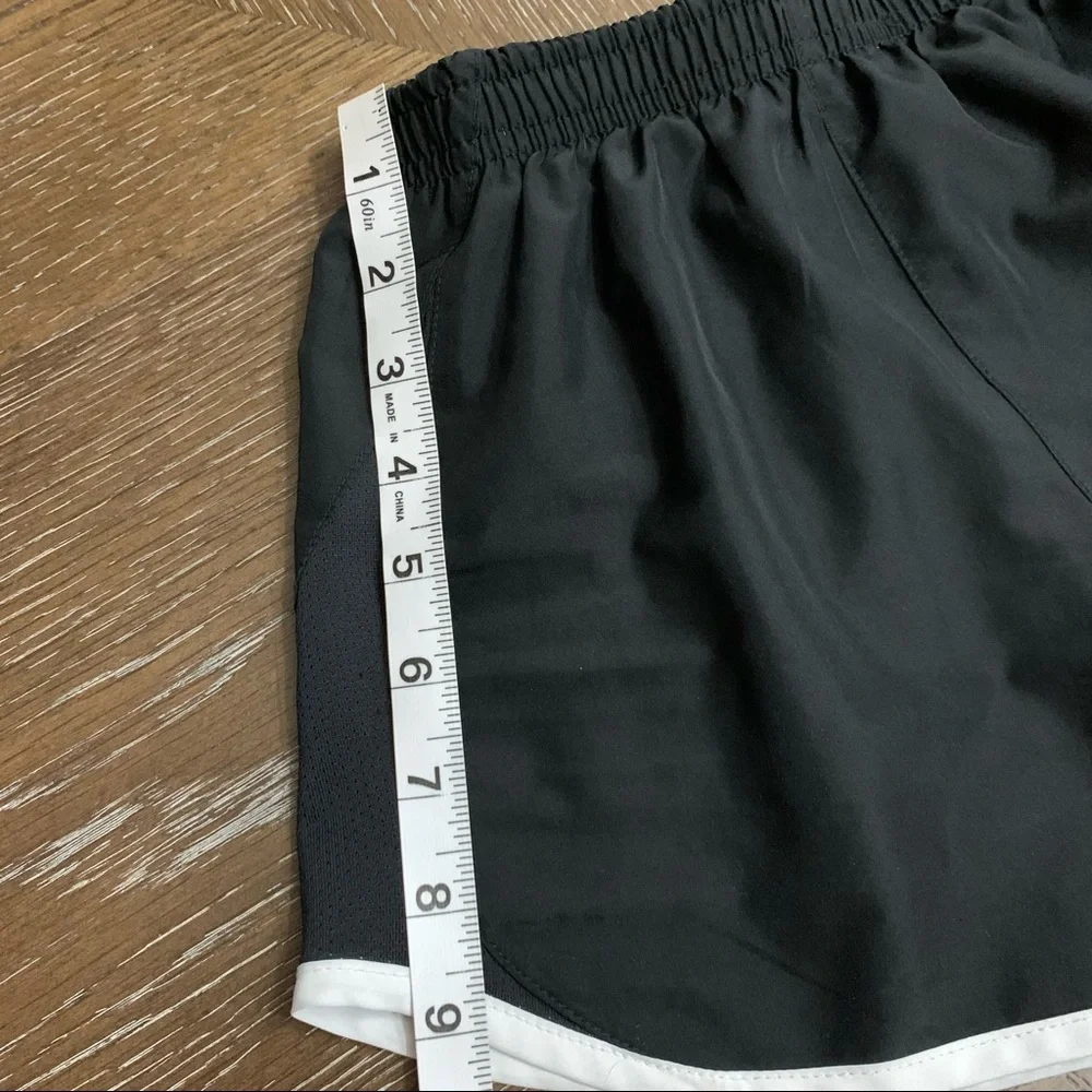 Nike black white